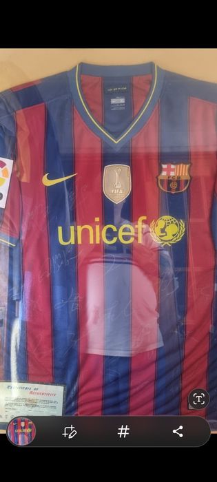 Camisola do fc barcelona  do famoso  triplete. Assinada  por todos .