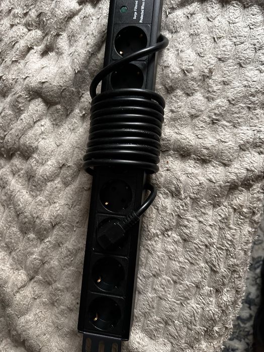 Listwa zasilająca PDU RACK 19 - 16A / 4000W