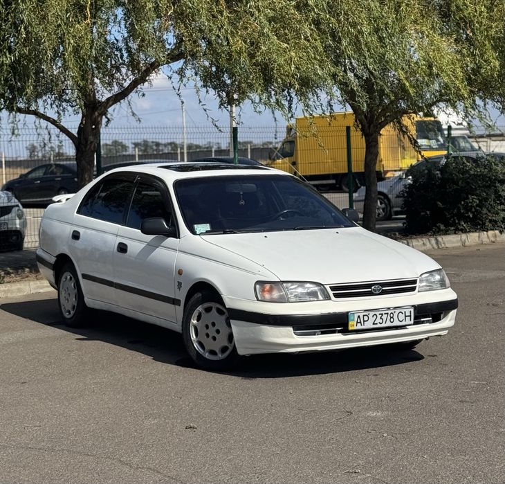 Toyota Carina E.