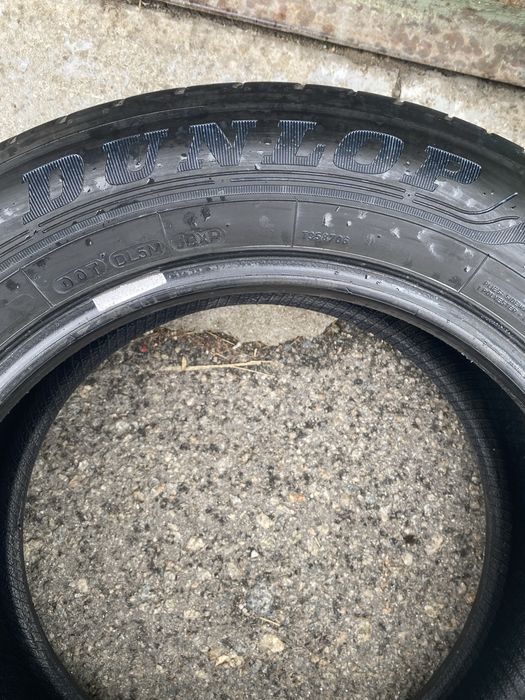 Продам шины, резину Dunlop , 215.60 R 16 Лето