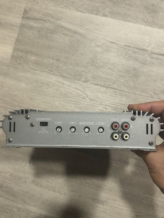 Amplificador auto de 600w