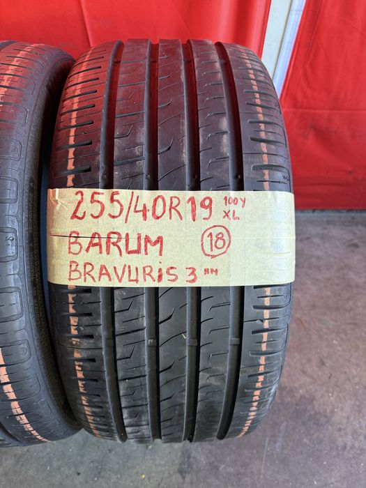 Pneus 255/40/19 Barum Impecaveis