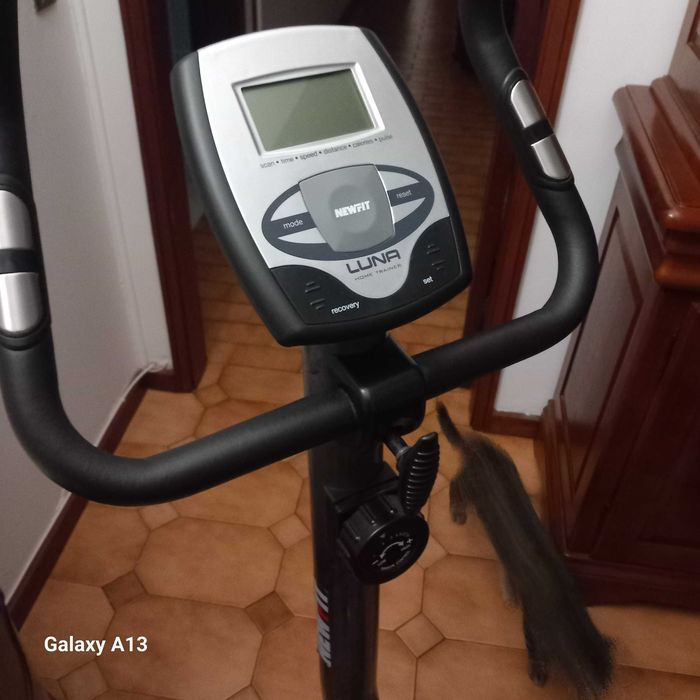 Bicicleta estática em bom estado