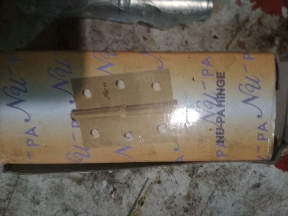 Петли дверные, новые