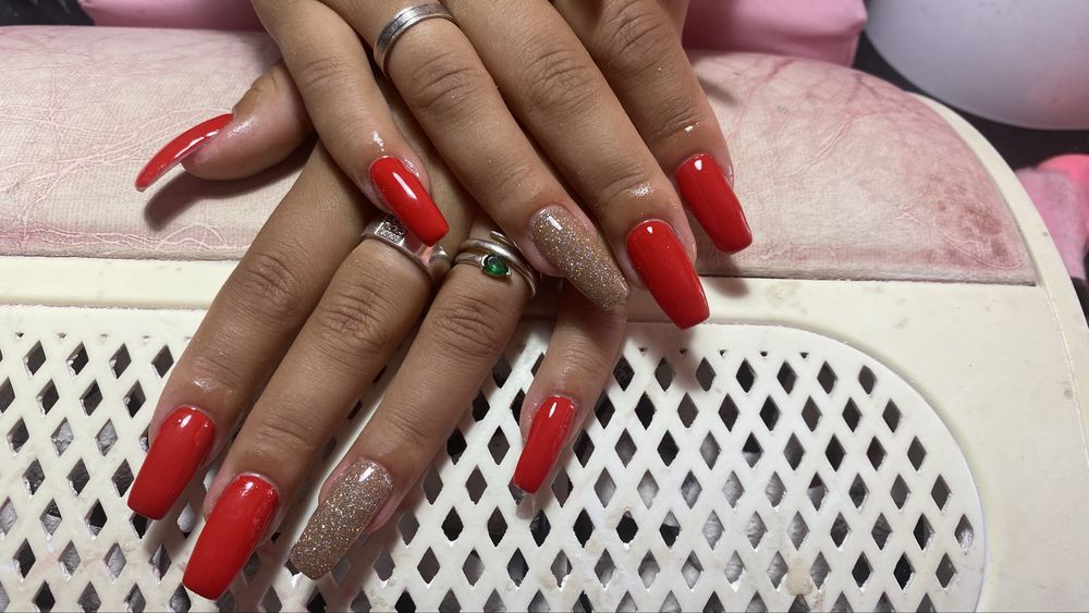 Unhas de gel/acrilico