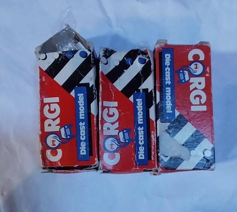 Lote de 3 miniaturas antigas Corgi