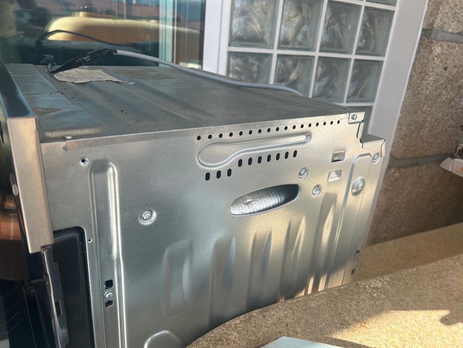 Forno AEG cinzento