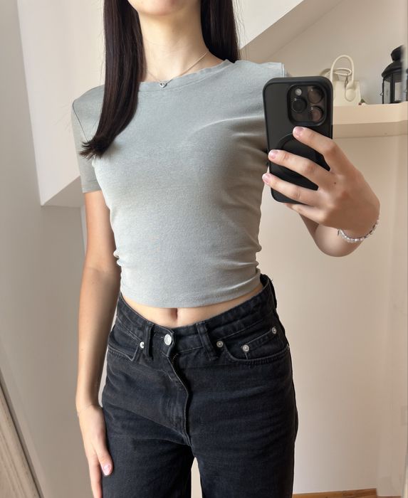 Szary damski crop top krótka bluzka gładka basic na codzień S 36 Zara