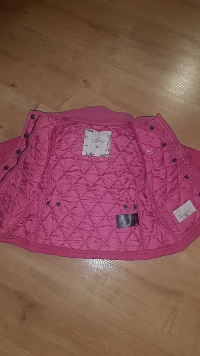 Kurtka wiosenna 104 kurteczka H&M pikowana różowa płaszczyk