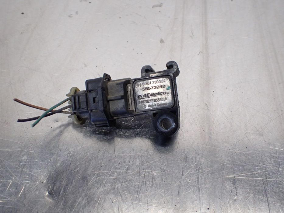 CZUJNIK CIŚNIENIA OPEL CORSA D 55573248