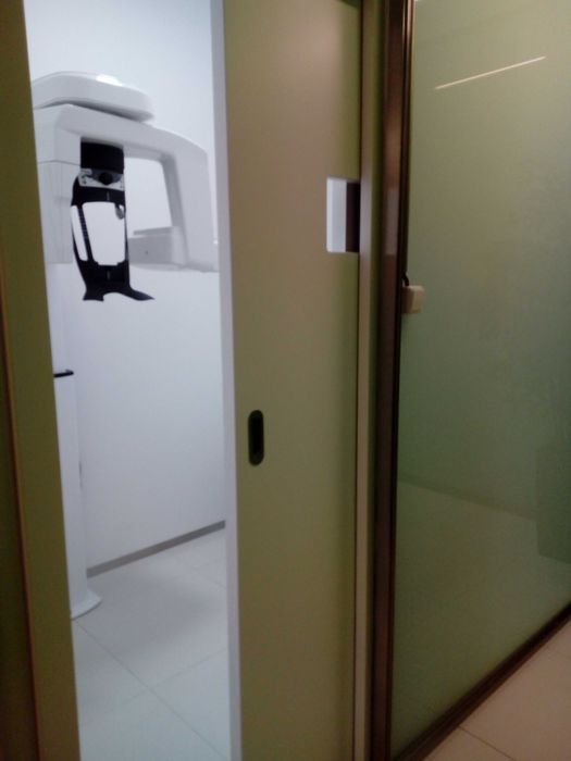 Porta com isolamento para Imagiologia com Visor Plumbífero