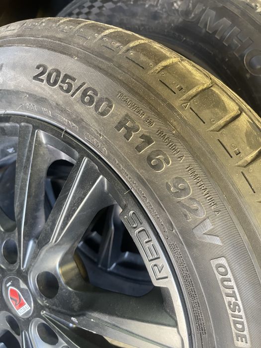 666 205 60 R16 комплект летних шин Kumho