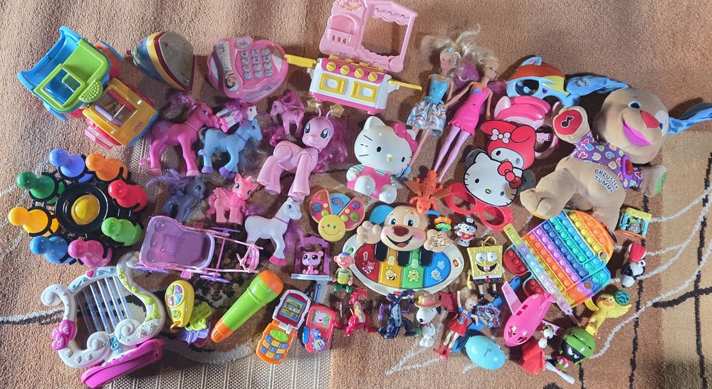 Mix różnych zabawek dla chłopca/dziewczynki