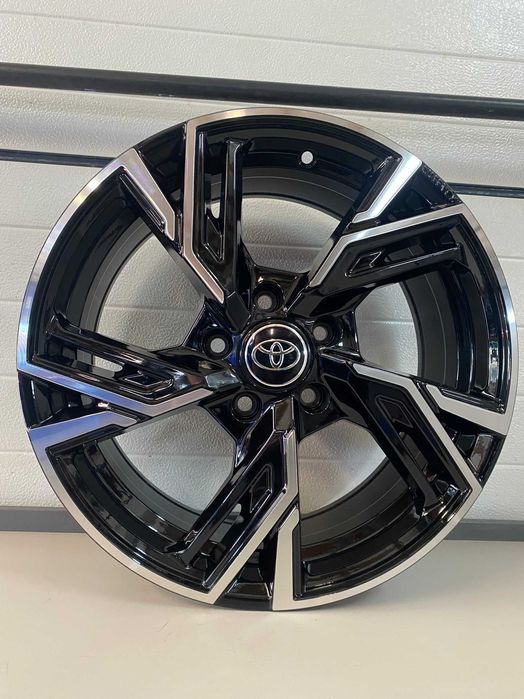 Alufelgi 17 5x114,3 Toyota Auris Avensis C-HR Corolla Cross Camry RAV4