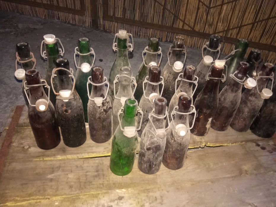 Stare butelki kolekcja