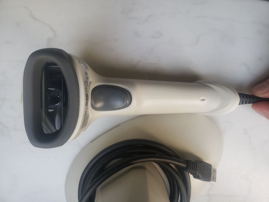 Сканер штрих кодов Cino F680 с подставкой