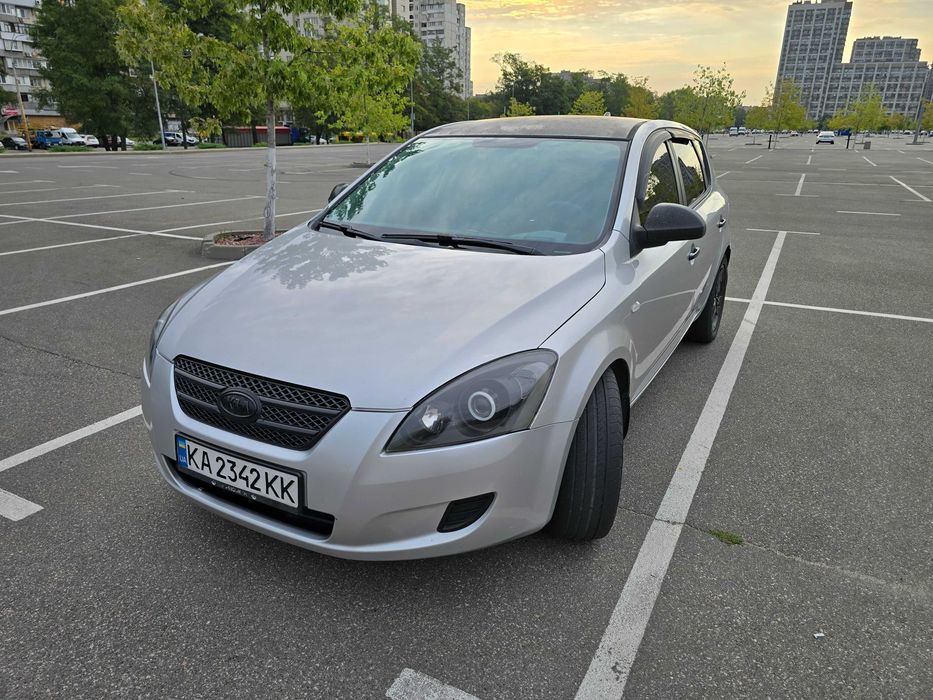 KIA Ceed 1.6 CRDi (2007) — чесне та повністю обслужене авто