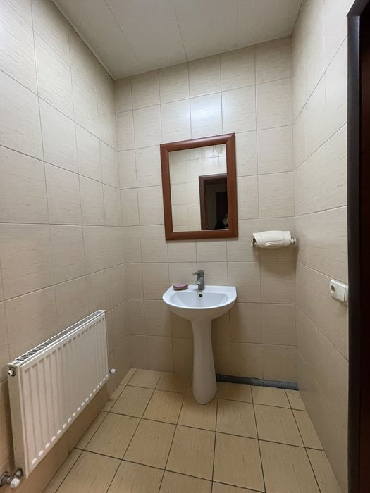 Продаж комерційного приміщення Київ. Святошинський район Берковець