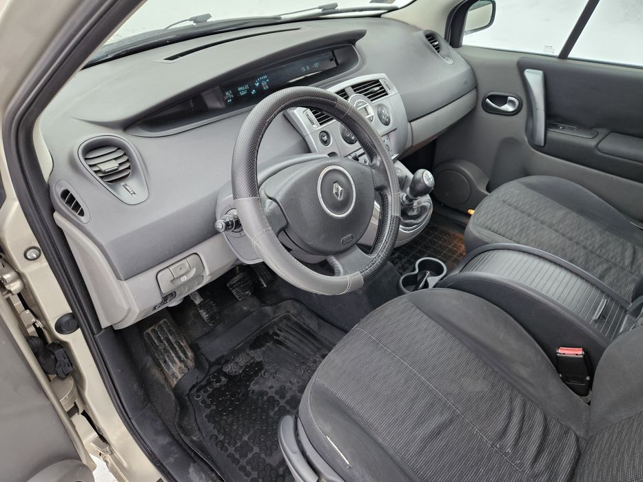 Renault Scenik 2006 рік  1.9 дизель  для військових