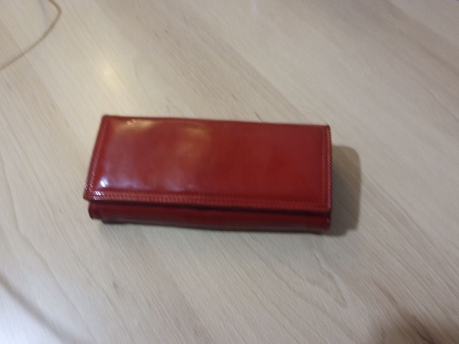 Portfel damski czerwony.