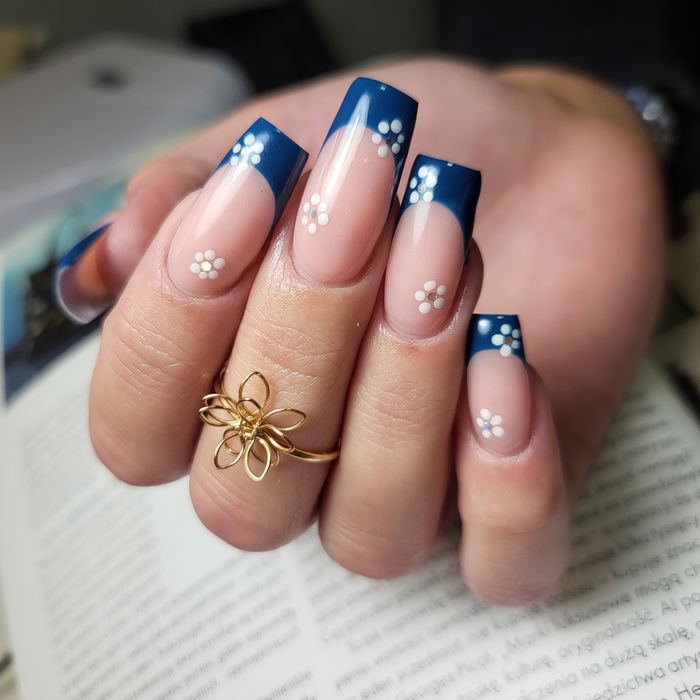 Manicur, pedicure, brwi