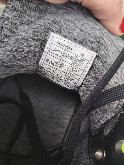 Półbuty HUGO BOSS czarne wada 42 a290 sneakersy botki męskie