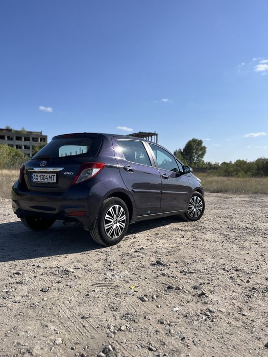 Продам автівку TOYOTA