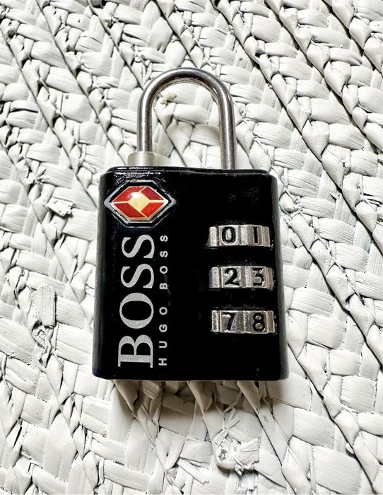 Aloquete “Hugo Boss”