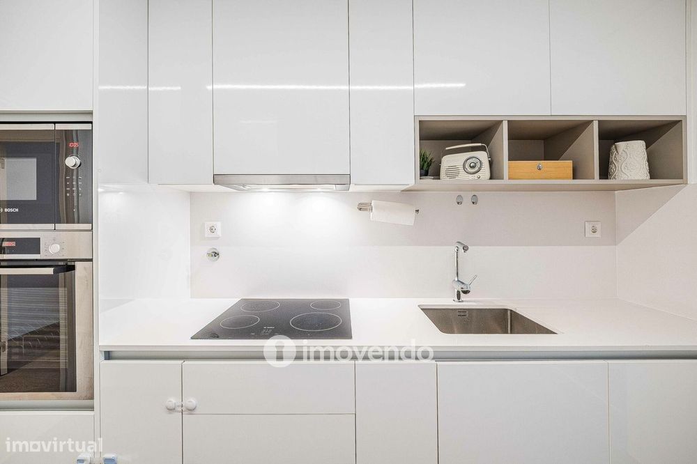 Apartamento T2 moderno, com estacionamento, na Alta de Lisboa