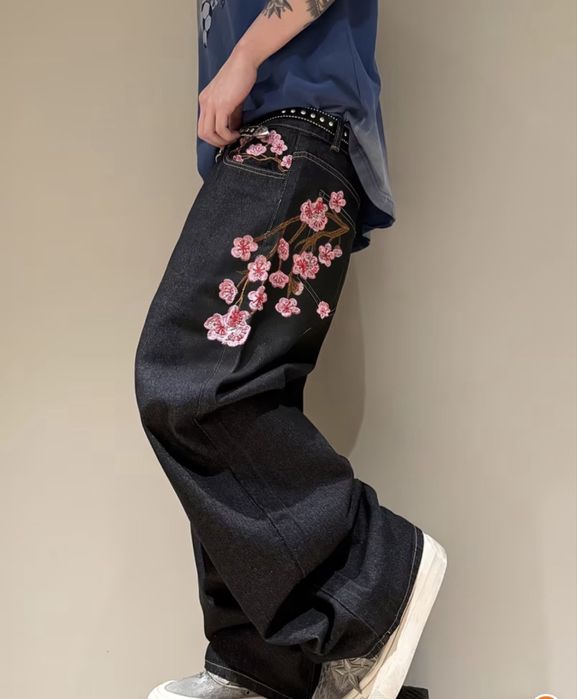 Джинсы с сакурой вышивка бегги широкие