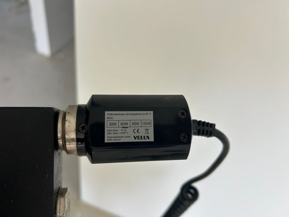 Kompletny elektryczny grzejnik łazienkowy