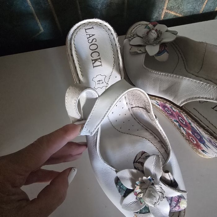 Sandały na koturnie Lasocki Nowe 35