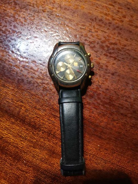 relogio suiço  da playboy "raro"