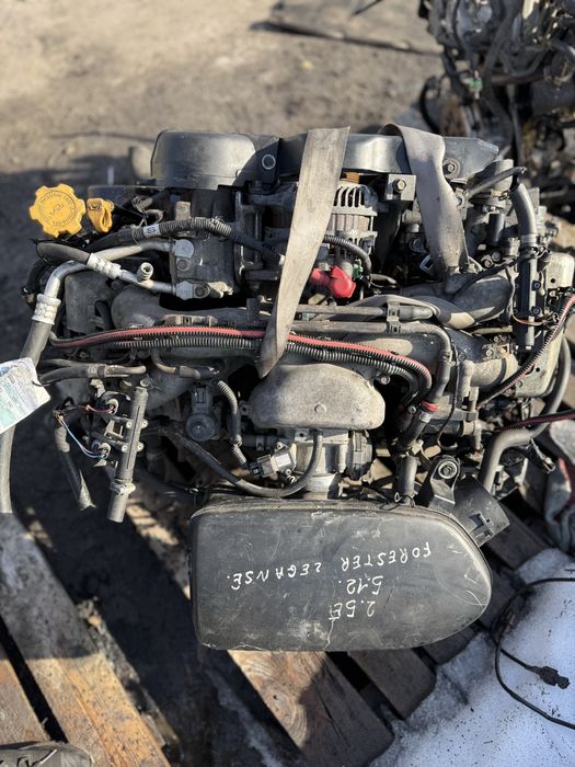 Двигун  мотор Subaru forester outback legacy impreza ej25 2.5i