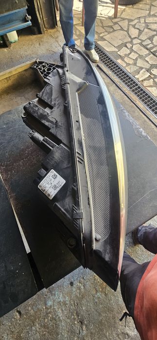 Farol direito VW TOURAN (5T1)