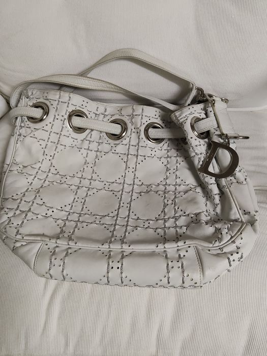 Fabulosa Mala Vintage em Pele Branca marca Christian Dior