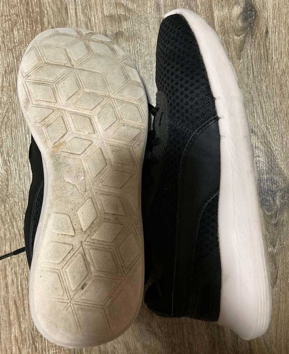 Puma кроссовки в сеточку черные, размер 36