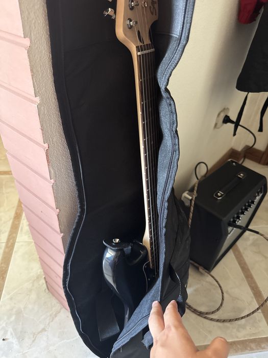 Guitarra Eletrica Squier Stratocaster HSL pack (Guitarra, Mala, Amp e Acessorios)