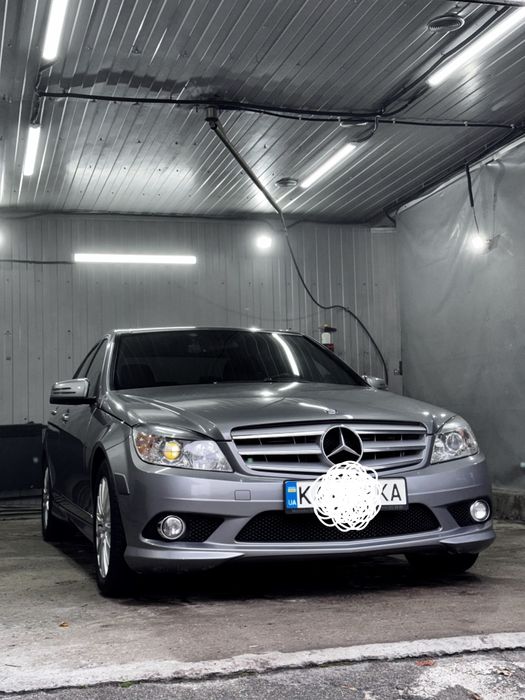 Мерседес с300 99350км, 2 власники.