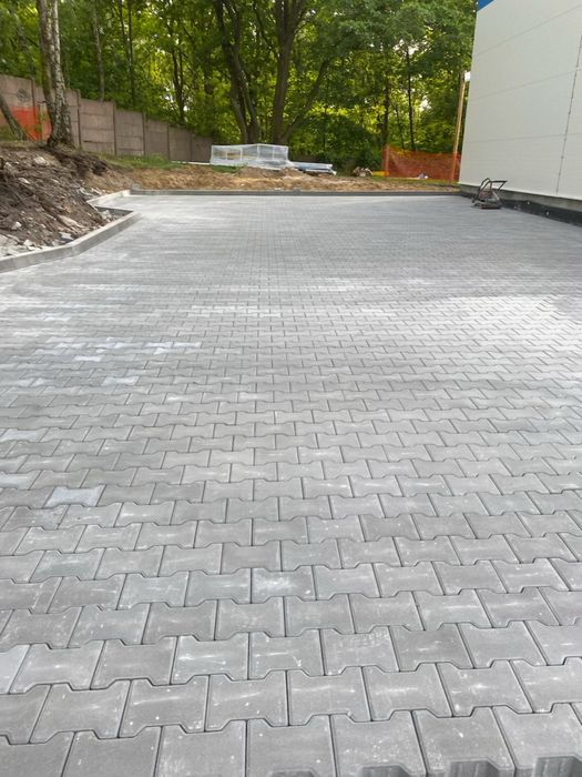 Ukladanie kostki brukowej i granitowej