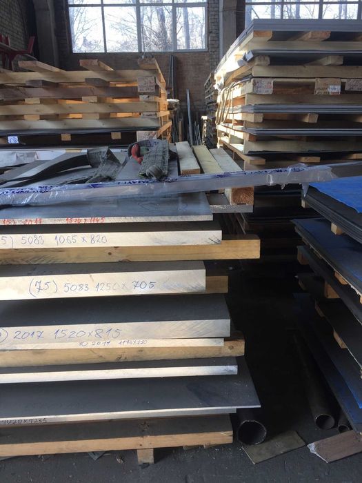 алюминиевый листы  1х2  1,25х2,5  1,5х3   є гладкий кусочки від4-17мм