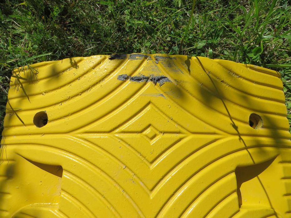 Próg zwalniający 3 metrowy Slowly5 ze śrubami montażowymi (1,5 mies)