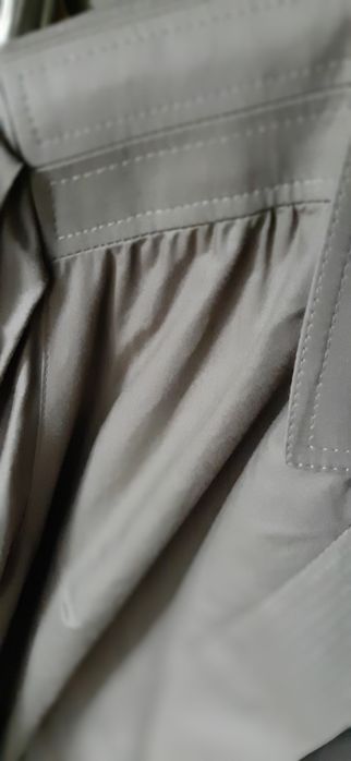 Płaszcz beżowy z odpinaną podpinką pod pinką