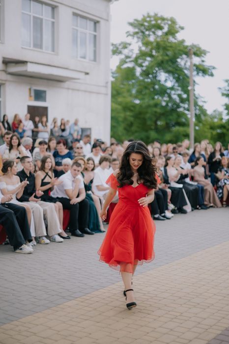 ПРОДАМ  випускну сукню!!!