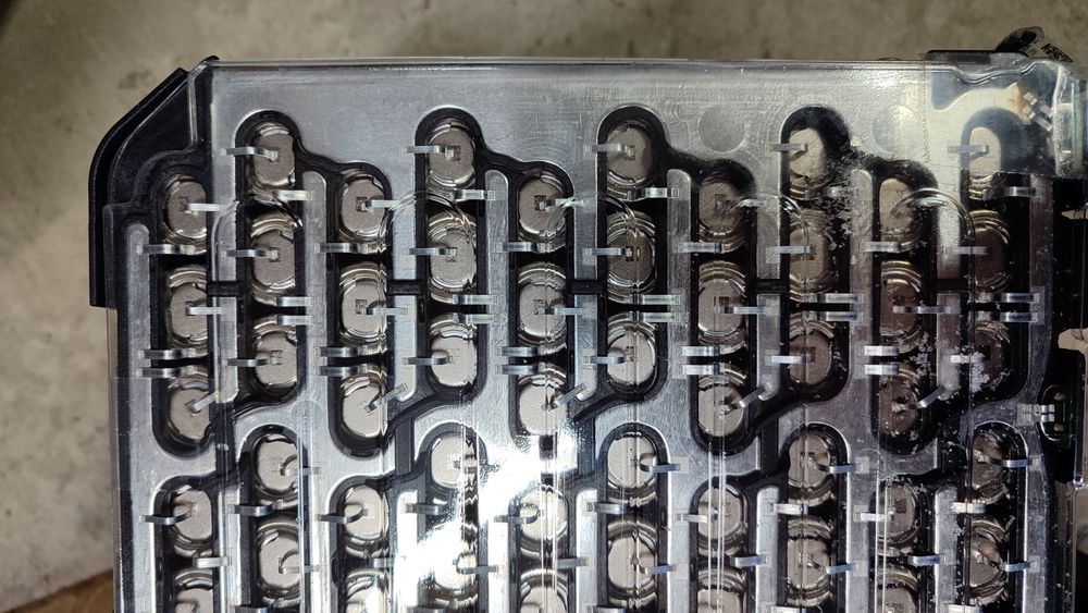 Модулі з батареї  Lucid