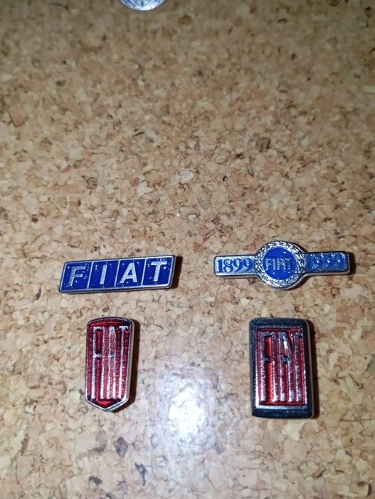 Pins da marca de carros Fiat