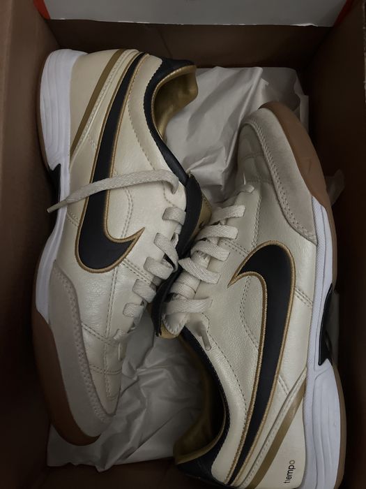 Buty sportowe halówki nike r 40