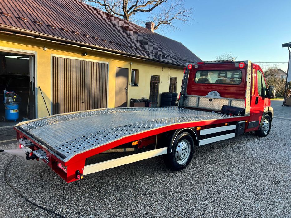 Pomoc Drogowa Holowanie Laweta Transport Aut Busów Ciągników Maszyn 24