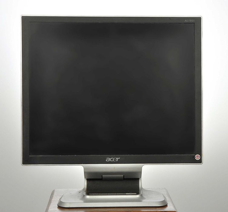 Продається монітор ASER   Б/У в робочому стані,  самовивіз