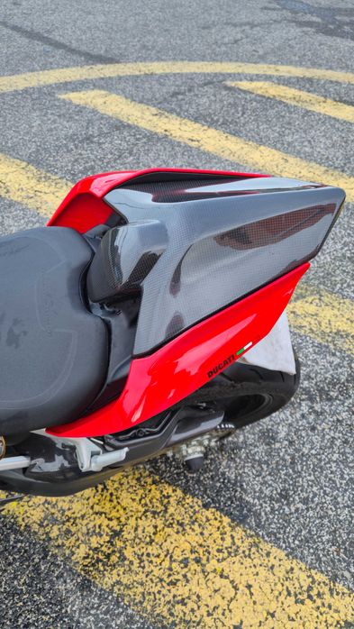 Ducati Streetfighter V2